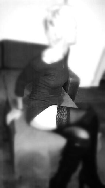 Douce femme mature discrète sur Vincendo